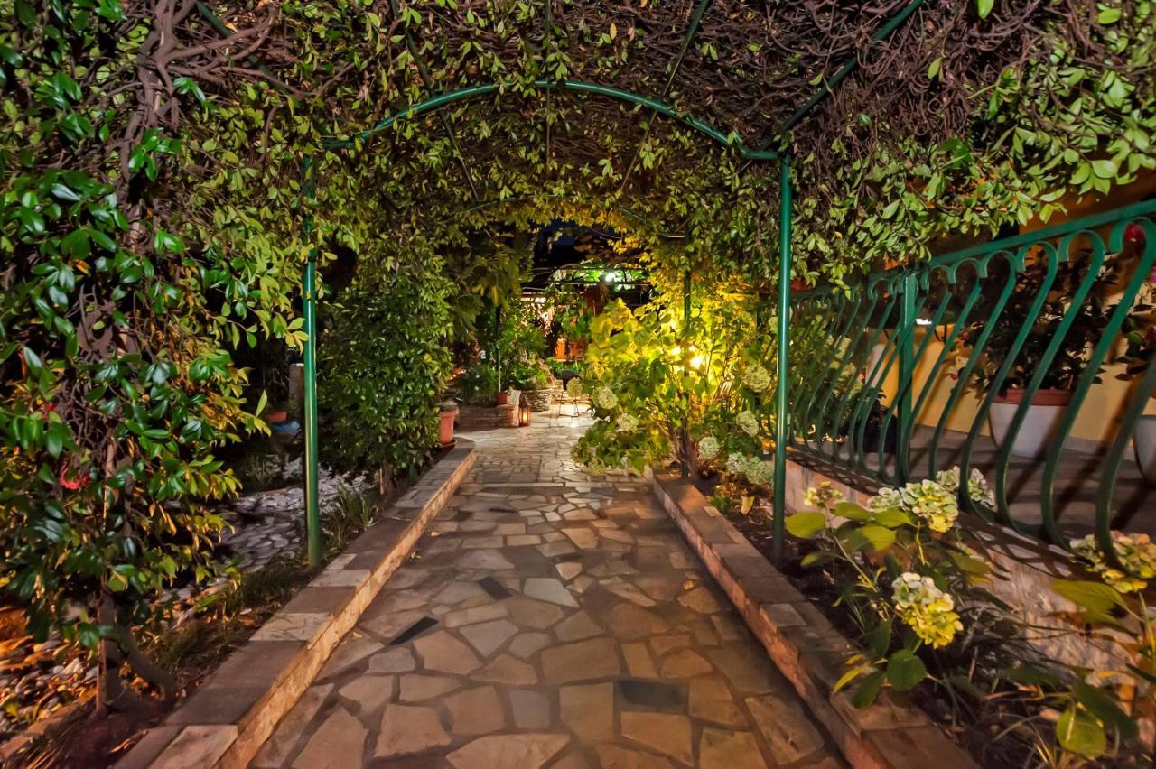 Apartments And Rooms Villa Dea Adults Only روفينج المظهر الخارجي الصورة