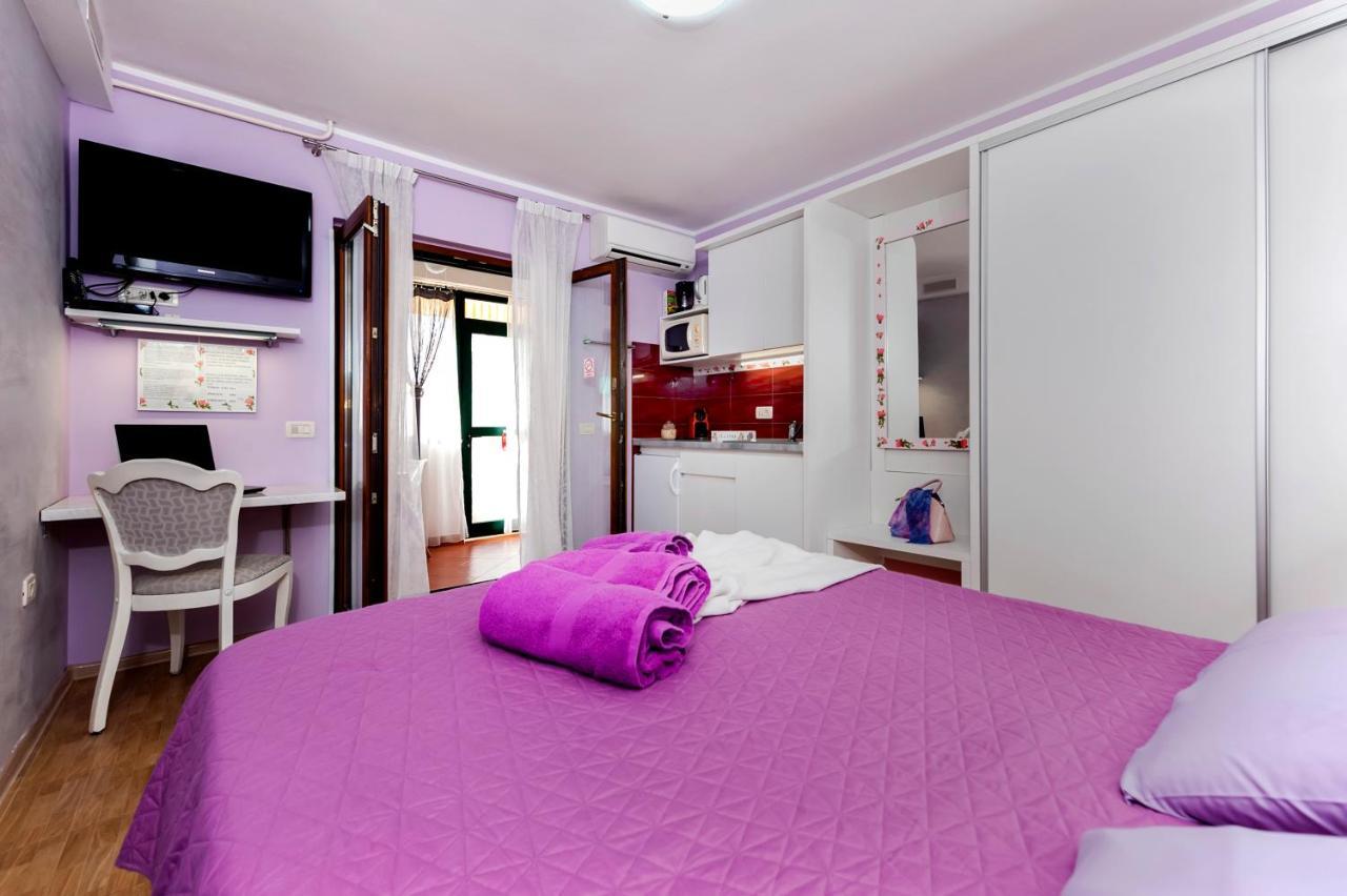 Apartments And Rooms Villa Dea Adults Only روفينج المظهر الخارجي الصورة