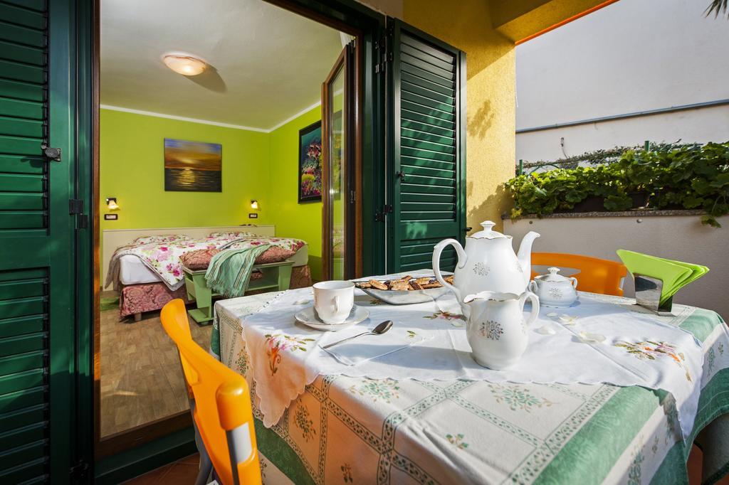 Apartments And Rooms Villa Dea Adults Only روفينج المظهر الخارجي الصورة
