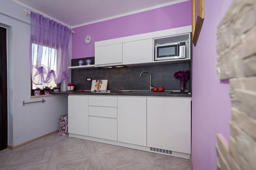 Apartments And Rooms Villa Dea Adults Only روفينج المظهر الخارجي الصورة