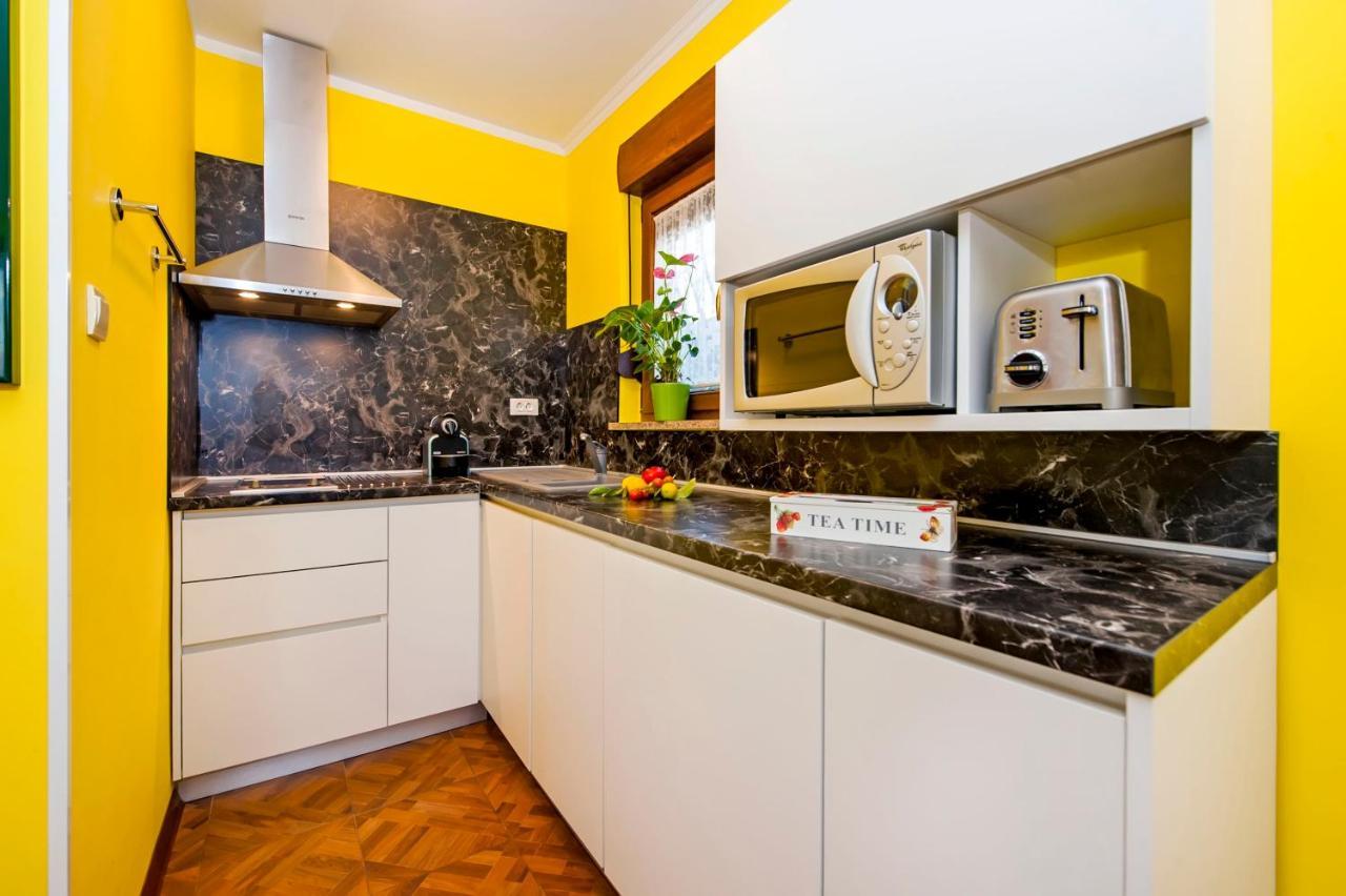 Apartments And Rooms Villa Dea Adults Only روفينج المظهر الخارجي الصورة